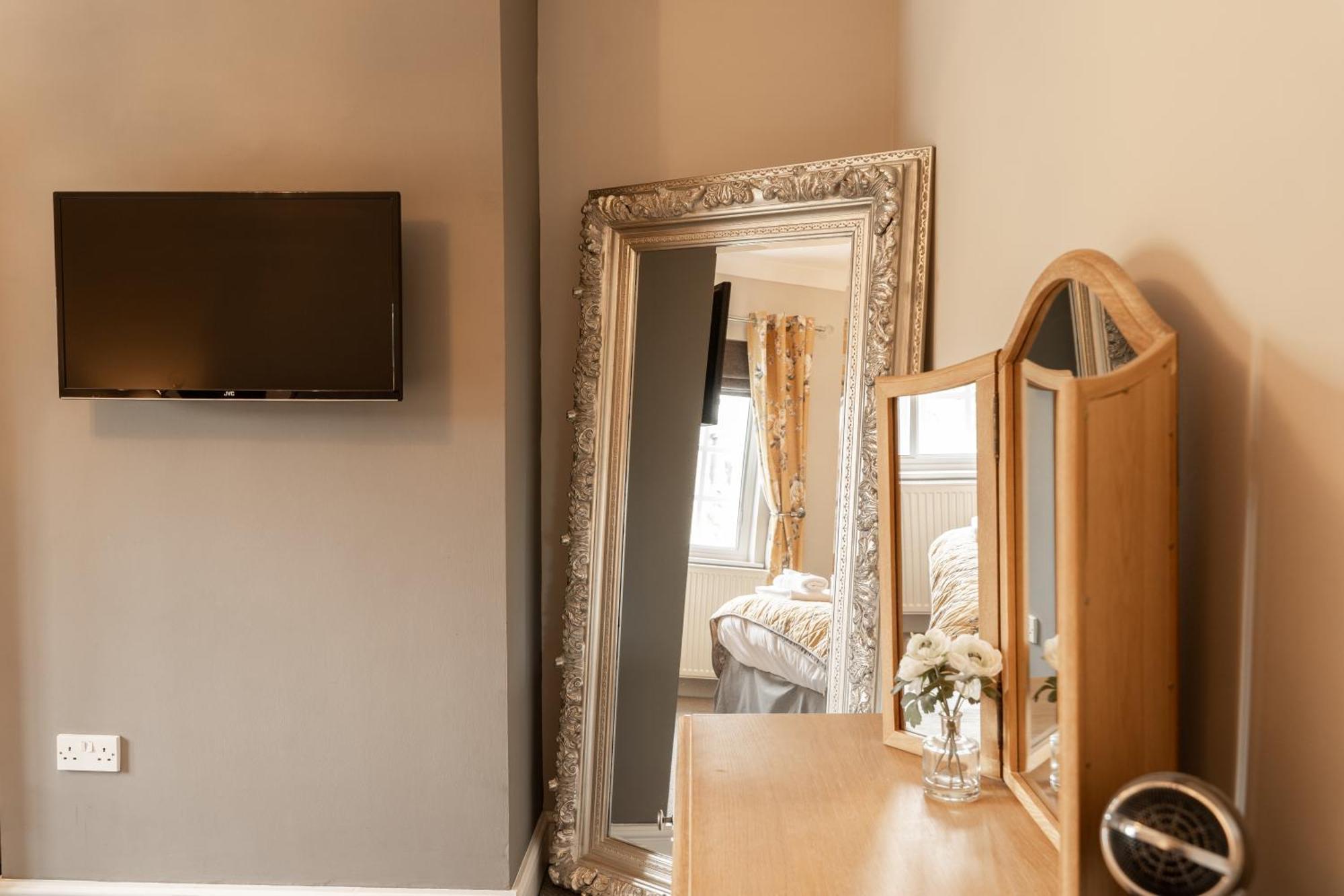 Cosy 2 Bed Cottage In Charming Village Of Christleton - For Up To 5 외부 사진
