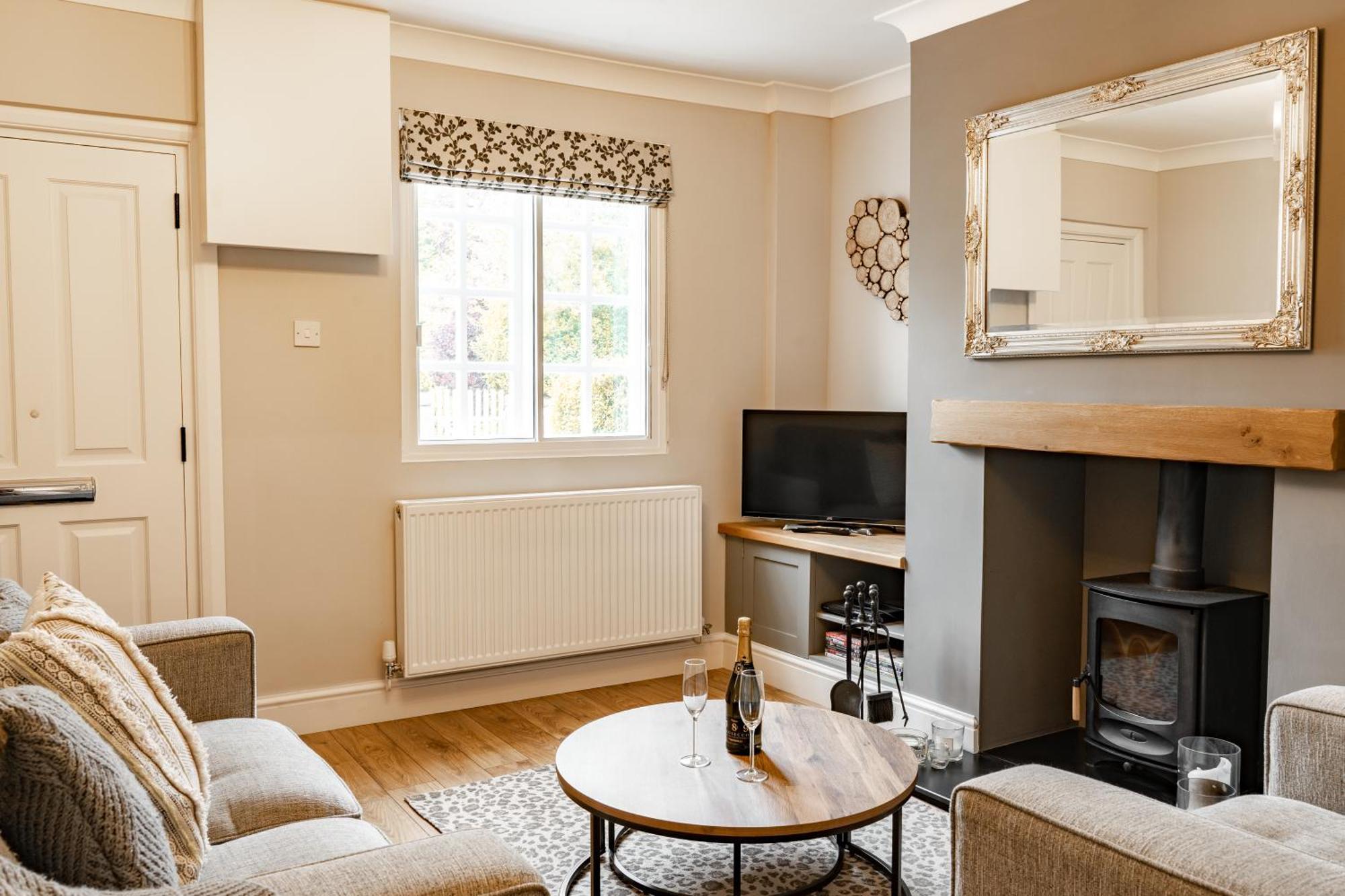 Cosy 2 Bed Cottage In Charming Village Of Christleton - For Up To 5 외부 사진
